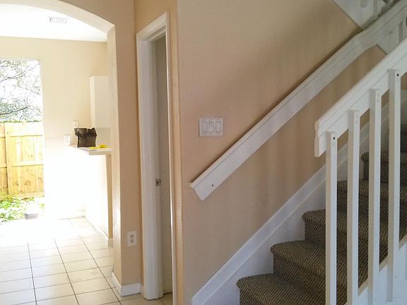 3rd image of 2504 SE 14th Ave