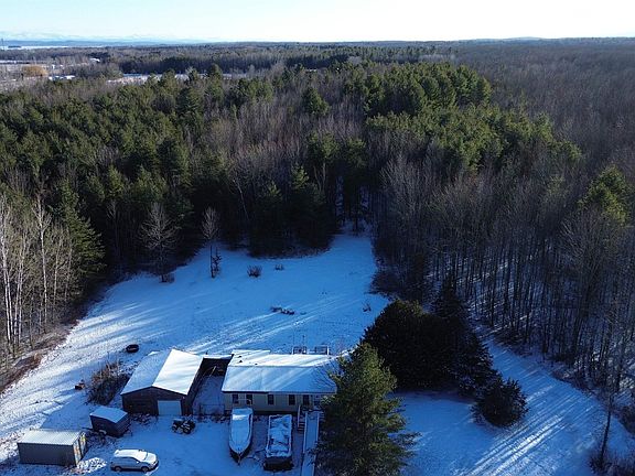 2nd image of 83 Hyde Road