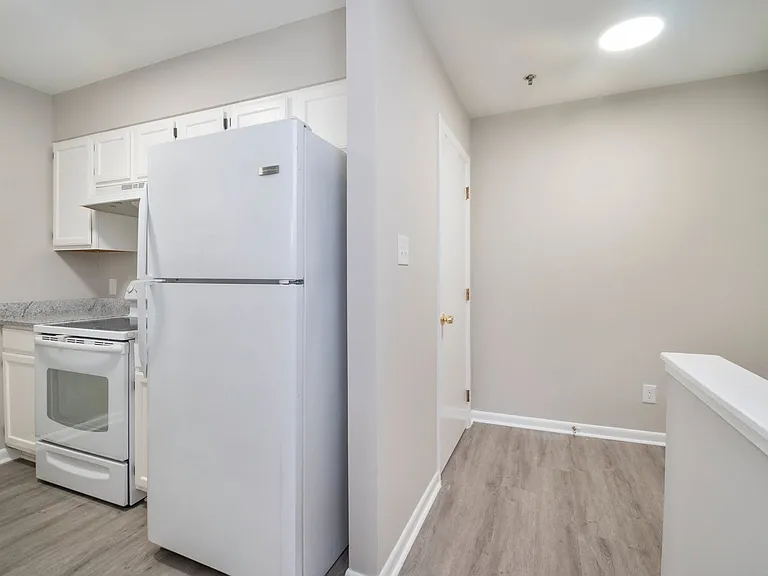 610 N Arlington Ave #A — Photo 5