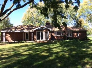 35410 Moravian Dr, Sterling Heights, MI 48312