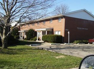 2810 2nd St APT 10, Peru, IL 61354