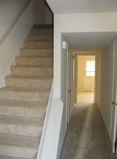 2nd image of 144 Maddox St APT 8