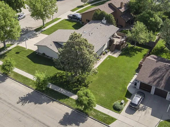 3626 Hackberry St, Bismarck, ND 58503