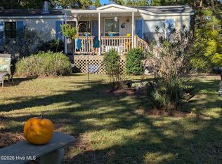230 Youpon Dr, Hubert, NC 28539