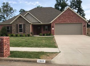 1917 Sicily Ave, Lowell, AR 72745