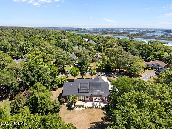 5th image of 225 Shearwater Drive