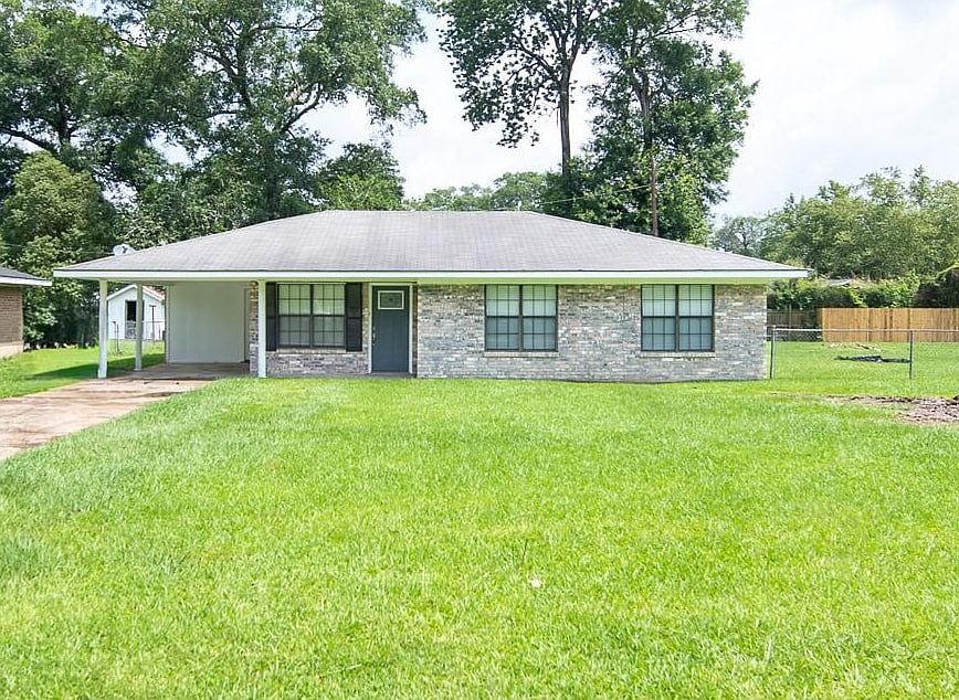 1st image of 1216 Shady Ln