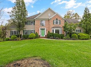 7 Magriet Rd, Whitehouse Station, NJ 08889