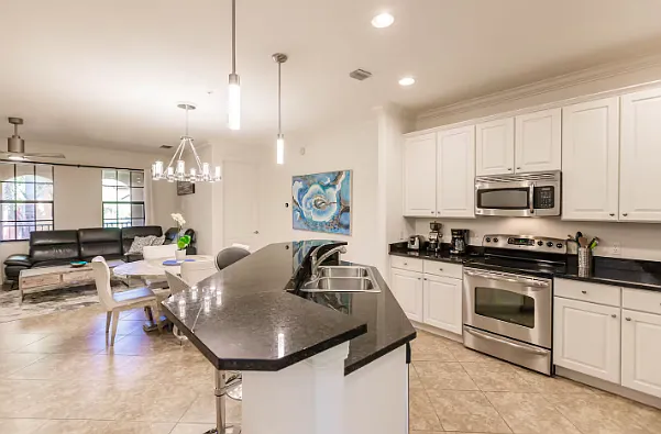 9130 Chula Vista St — Photo 11