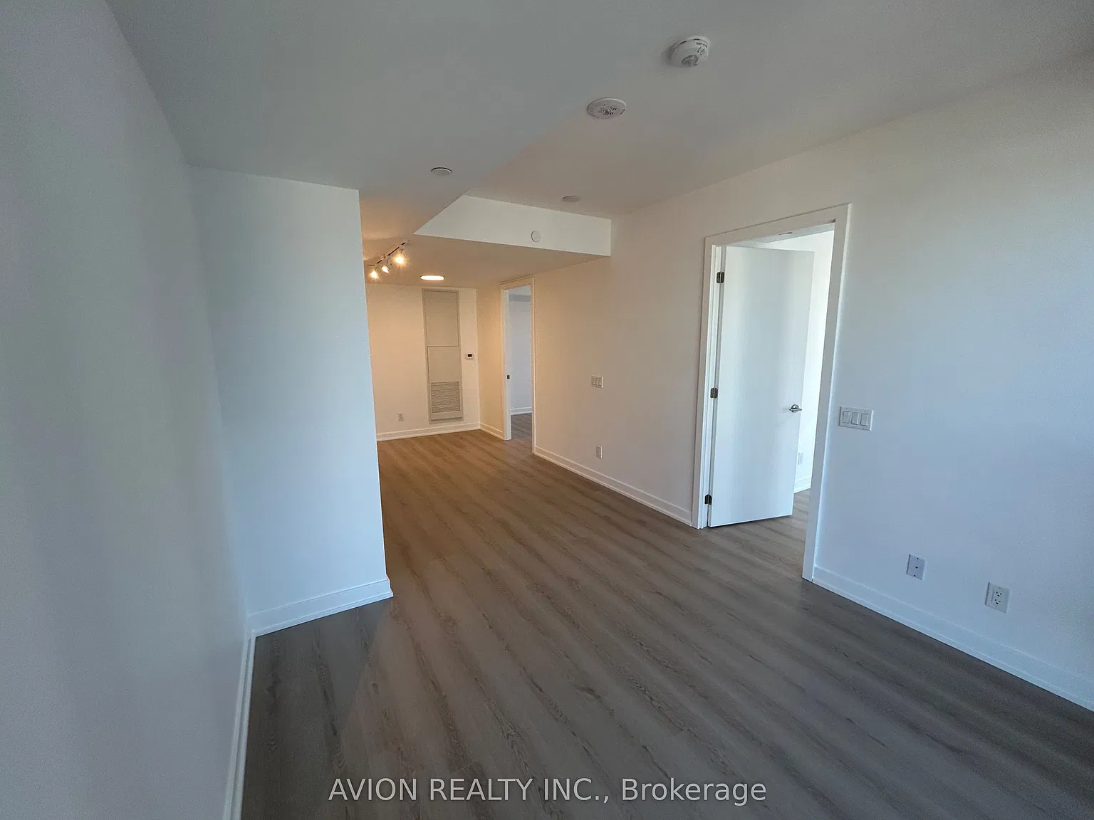 2 bed, $2,950 — Photo 3