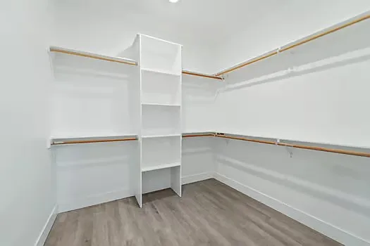 740 6th Ave — Photo 23