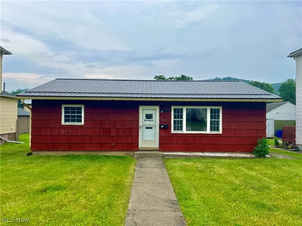 818 2nd St, Brilliant, OH 43913