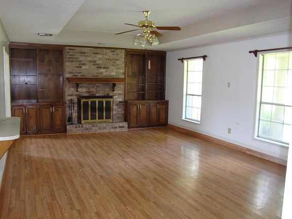 5th image of 303 Belle Grove Blvd