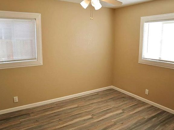 5th image of 33127 8th St