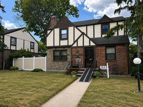 11747 221st St, Cambria Heights, NY 11411