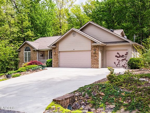 2nd image of 22 Chelteham Ln