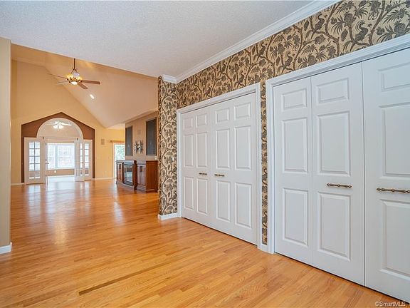 3rd image of 142 Thistle Pond Dr #142
