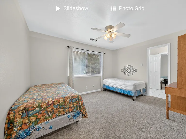 14043 Oakhill Way — Photo 36