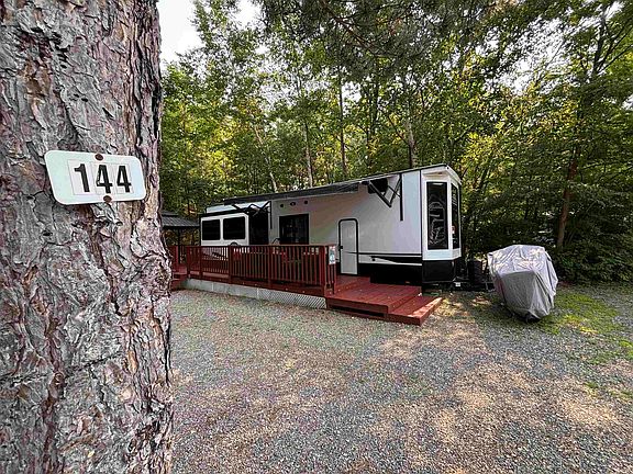 2nd image of 96 Hilliard Road #144