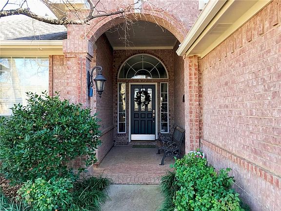 3rd image of 8616 Shadybrooke Dr