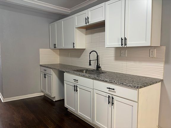4th image of 5509 Woodland Ave