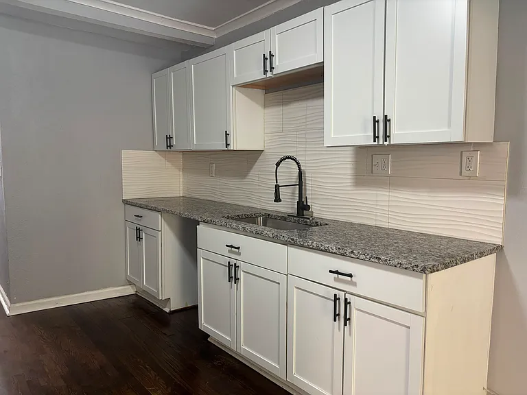 5509 Woodland Ave — Photo 4