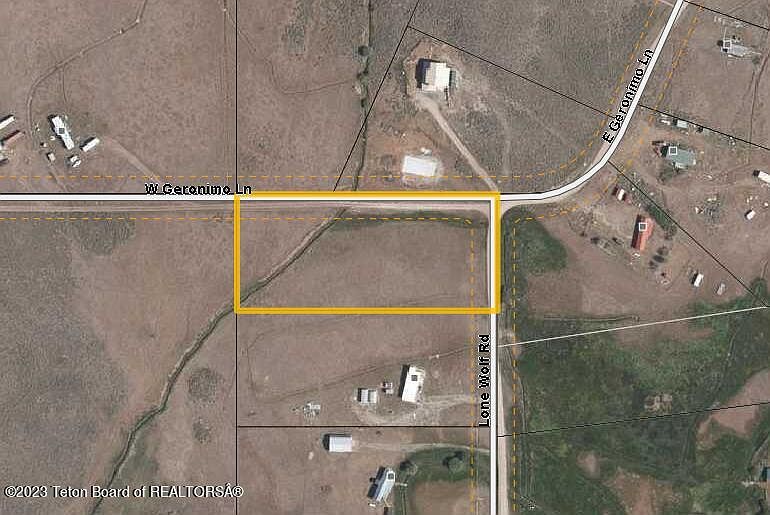 2nd image of W Geronimo Ln