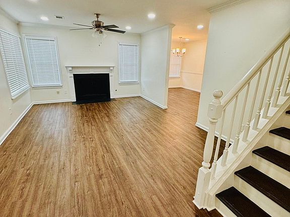 3rd image of 3929 Sidney Lanier Blvd