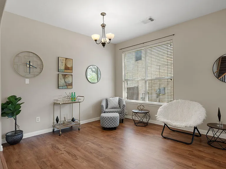 2504 Kimbrook Dr — Photo 11