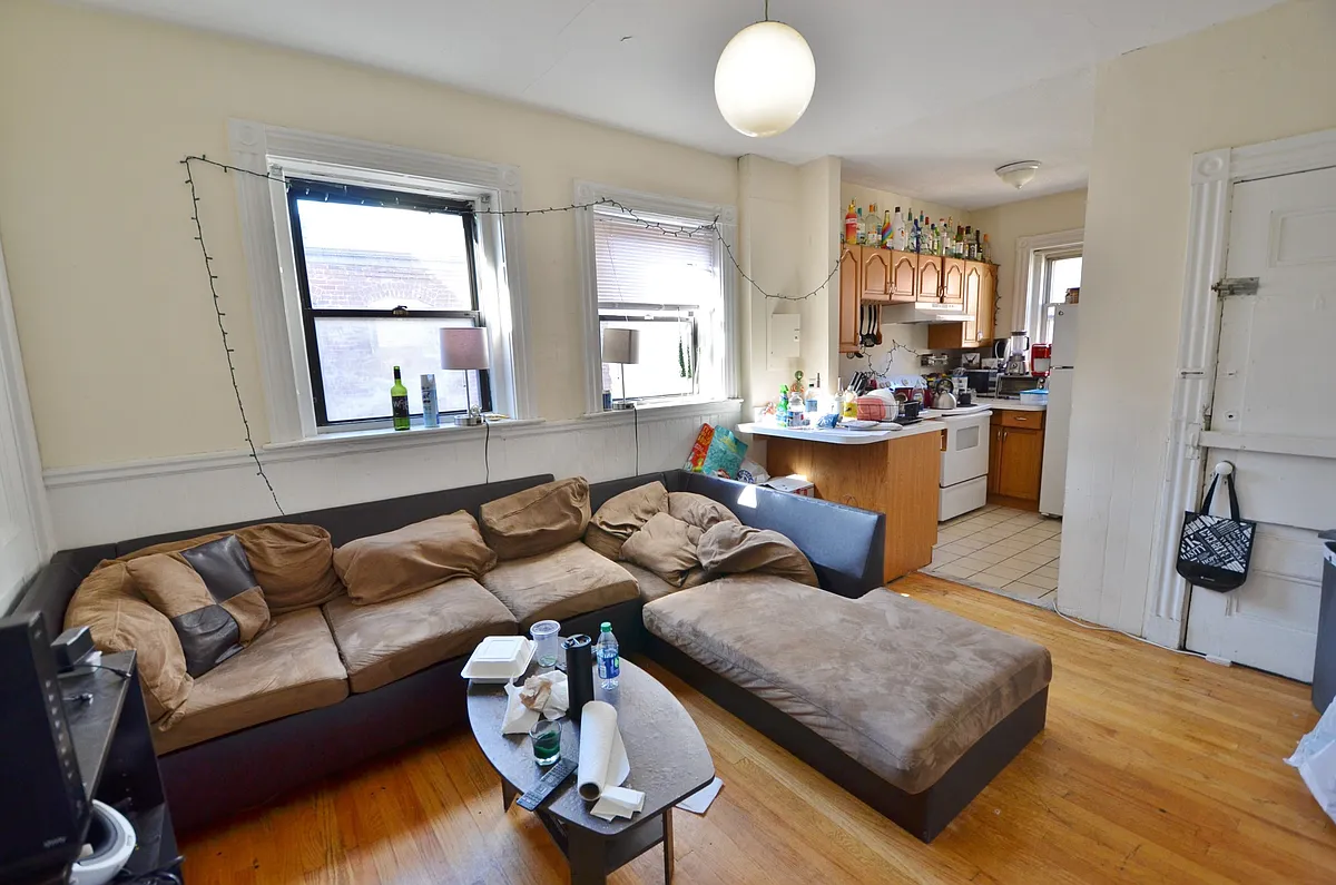 Building Photo - 13 Haviland St #7