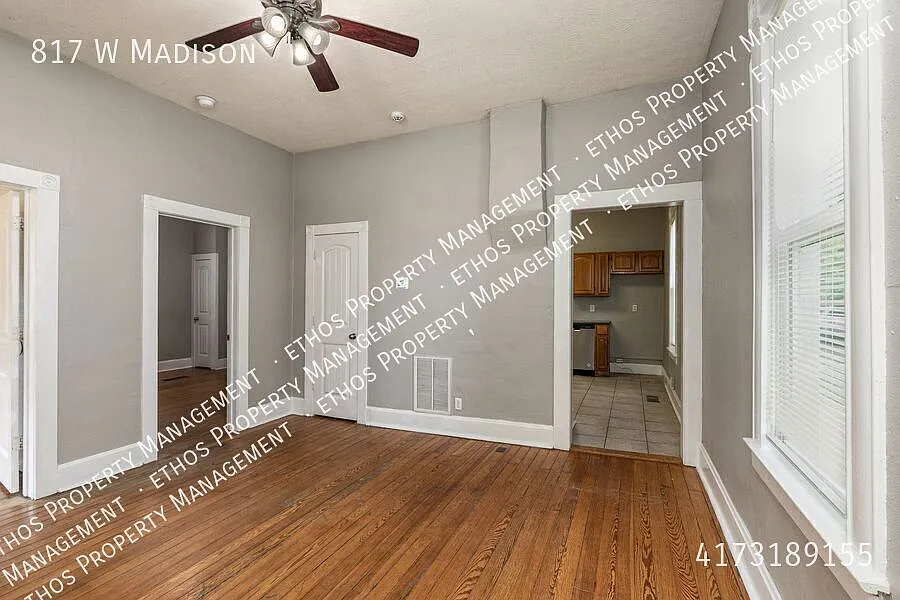 Available now! 2 bed/ 1 bath home near Missouri State! — Photo 4