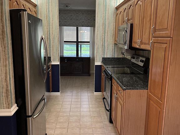 3rd image of 5298 Europa Dr APT C