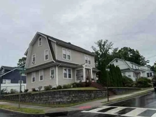 63 King St, Haledon, NJ 07508