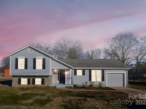 1106 Stanton Dr, Shelby, NC 28150