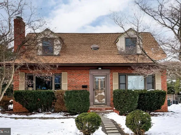 2108 N Troy St, Arlington, VA 22201