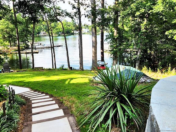 4th image of 1317 Shore Rd