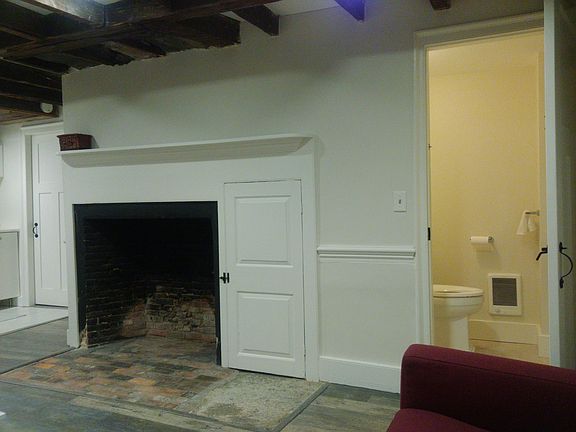 2nd Toilet + Fire place