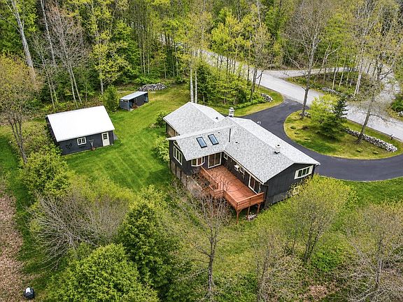 3rd image of 2121 North Road