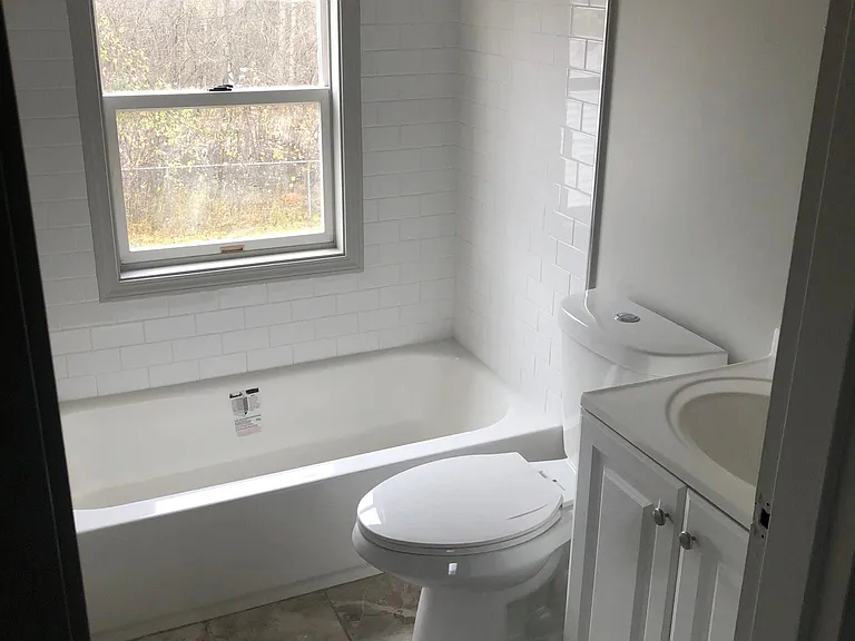 28 Ward Park — Photo 10