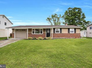 6039 Edward Dr, Mechanicsburg, PA