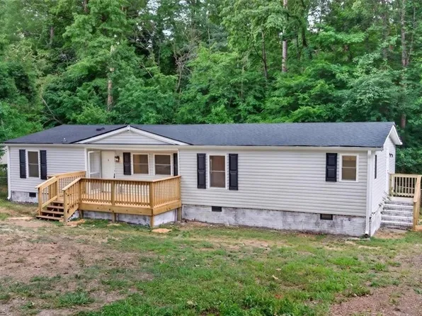 4560 Effie Ln, Walkertown, NC 27051