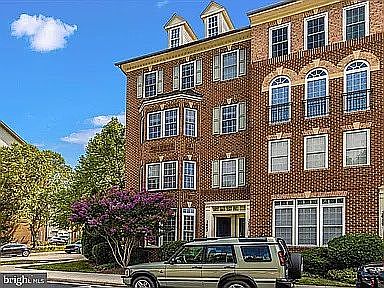 4th image of 3661 Spring Hollow Ln