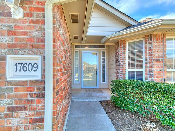 3rd image of 17609 Cobalt Ave