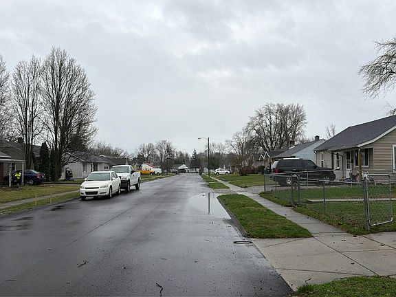 5th image of 2705 Crystal St
