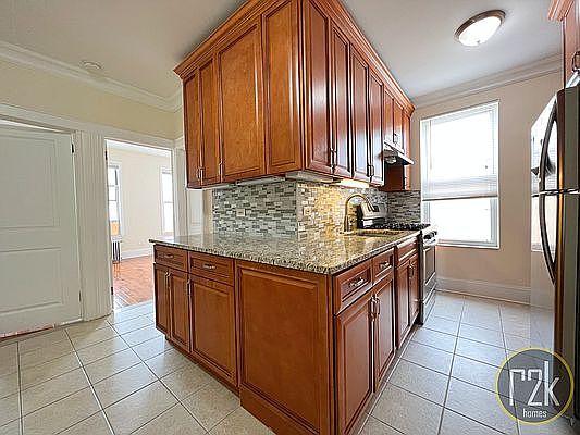 3rd image of 23-32 26th St #2F