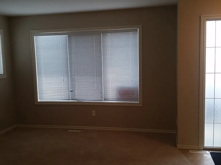 303 Slimmon Pl — Photo 4