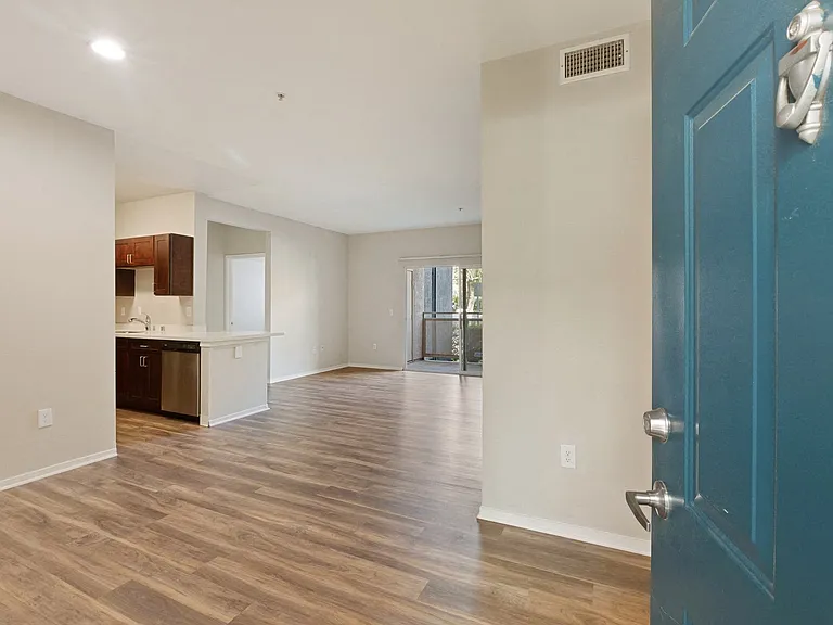 Pavona Apartments — Photo 17