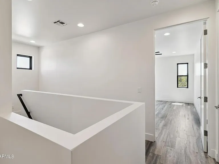 902 W Hazelwood St #B — Photo 21