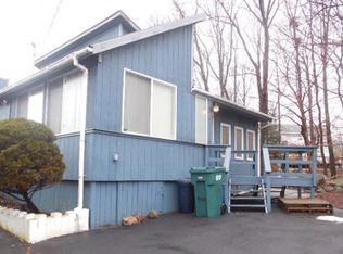 7916 Sleepy Hollow Dr, Tobyhanna, PA 18466