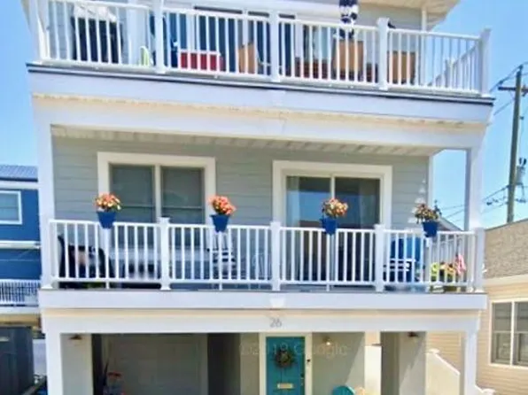 26 Maryland Ave, Long Beach, NY 11561